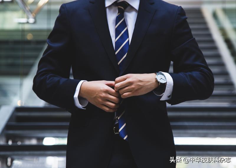 家庭光疗能治好白癜风,家用光疗在家天天做正确吗