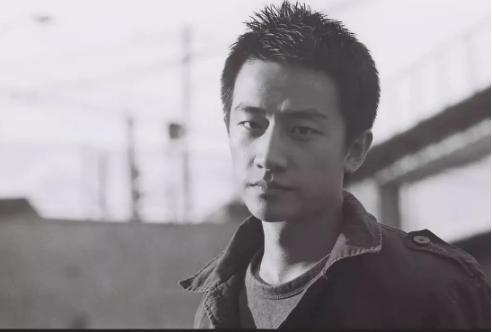 从无名小卒到万众瞩目,从无名小卒到喜剧之王