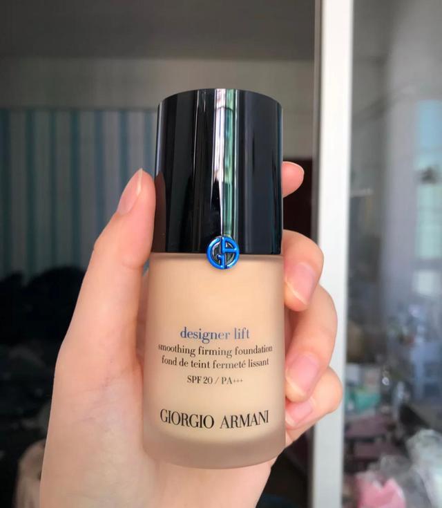 阿玛尼3.25和4.5权力粉底液测评,遮瑕提亮水光粉底液测评