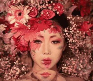 她在画画,神奇的视觉错觉画画