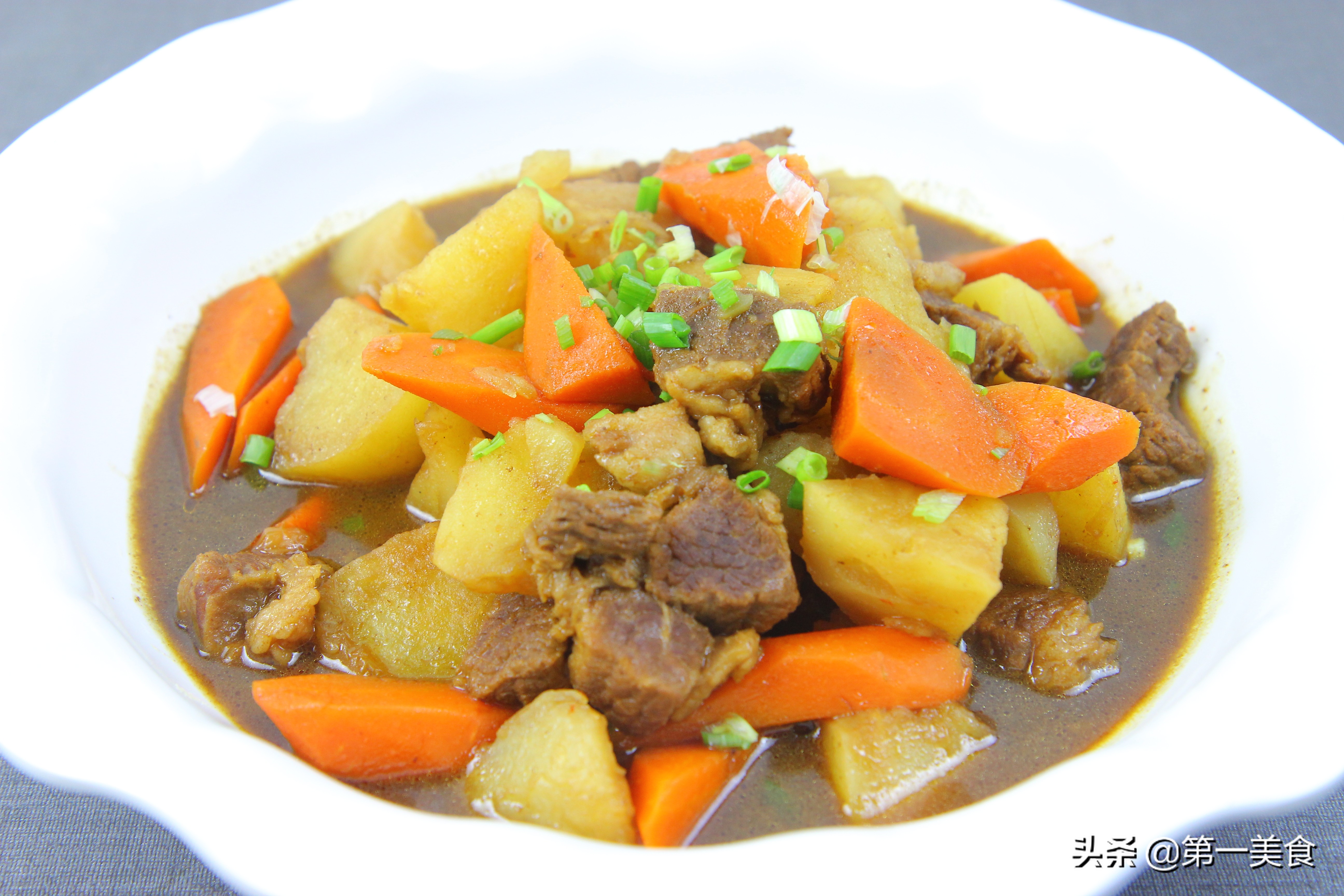 土豆炖牛腩大厨做法,牛肉炖土豆土豆炖牛腩的做法