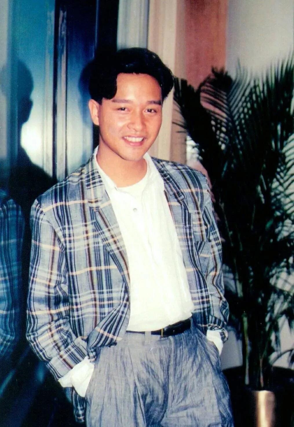 寮犲浗鑽onica绱壊瑗胯,寮犲浗鑽ｇ旱妯洓娴疯タ瑁呯収