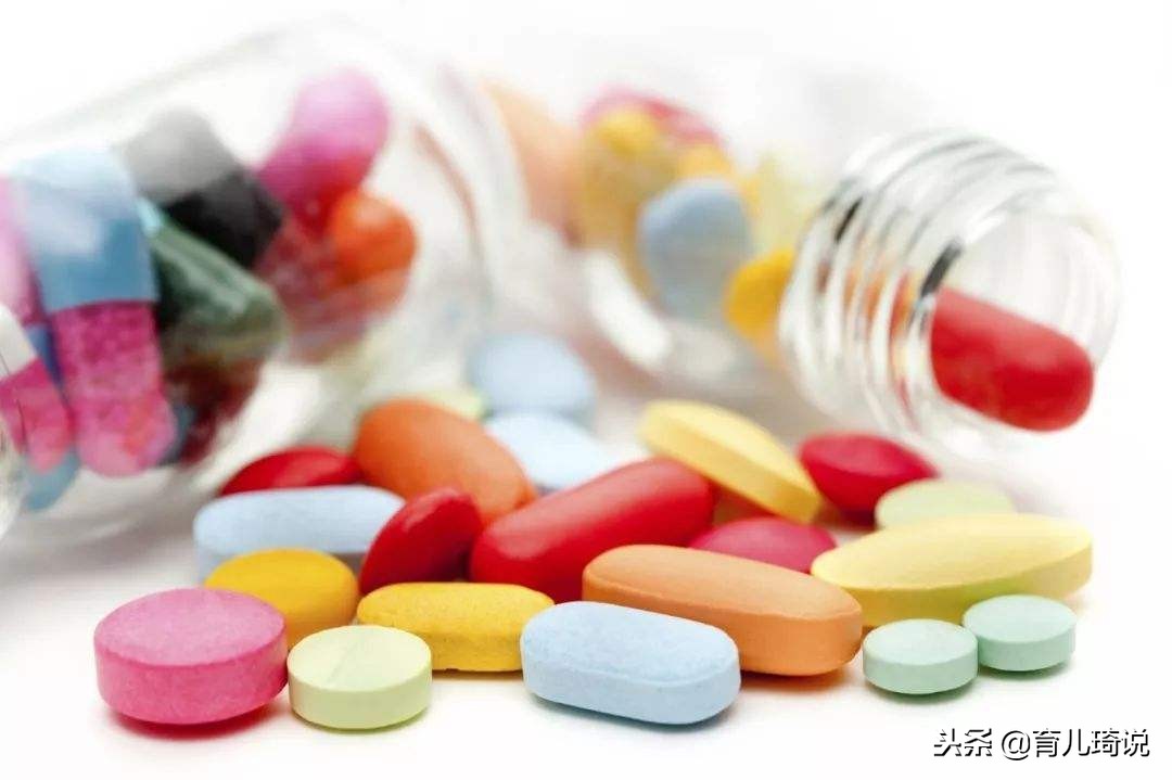 宝宝舌头发白是什么原因引起的,两个月的宝宝舌头发白是什么原因