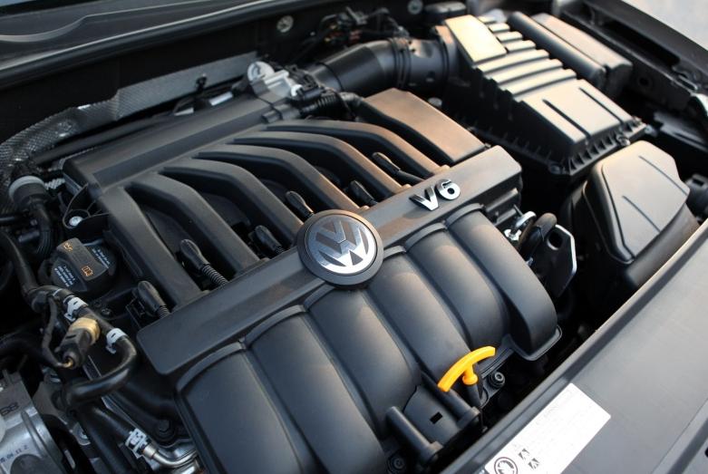 大众帕萨特1.8t最高配内饰,大众帕萨特330星空次顶配内饰