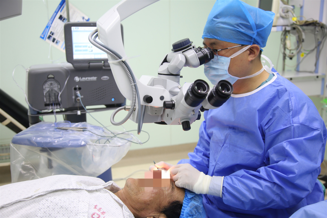 眼科刘振豹：百姓眼中的“光明天使”，帮助5000多人重见光明