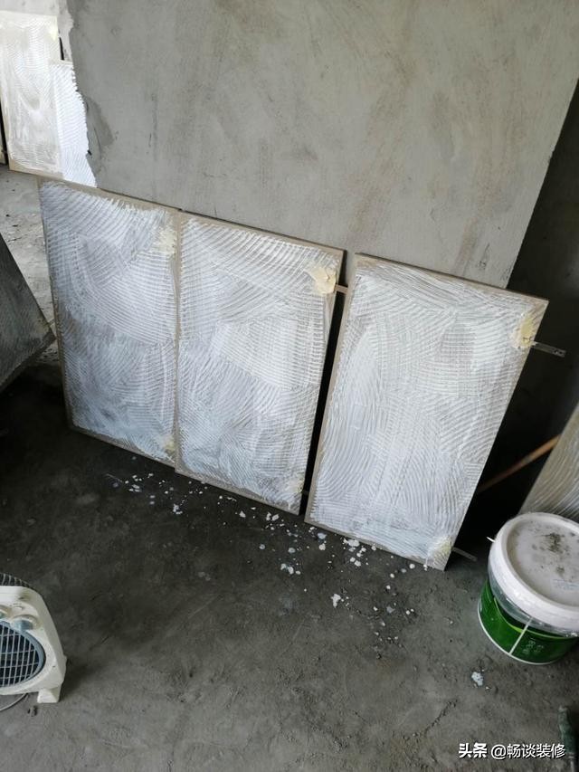 装修时发现墙壁空鼓怎么办,贴墙砖原来大白墙怎么处理