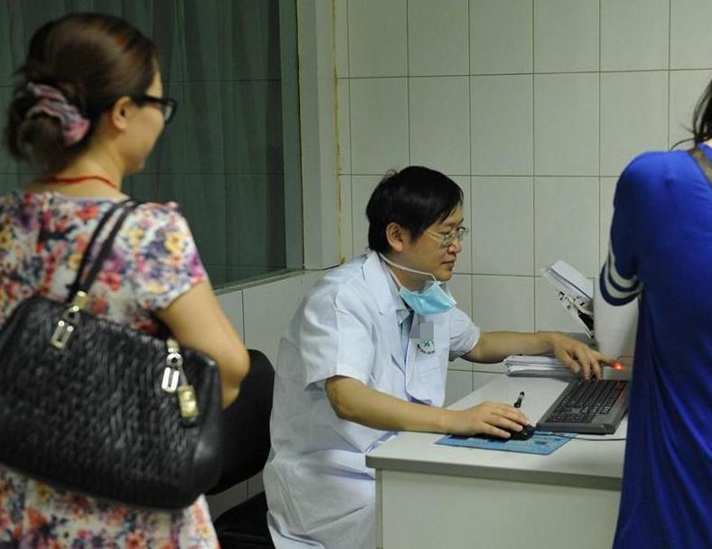 为啥试管婴儿取卵这么疼？一个妈妈说出经历，取精也这么疼就好了