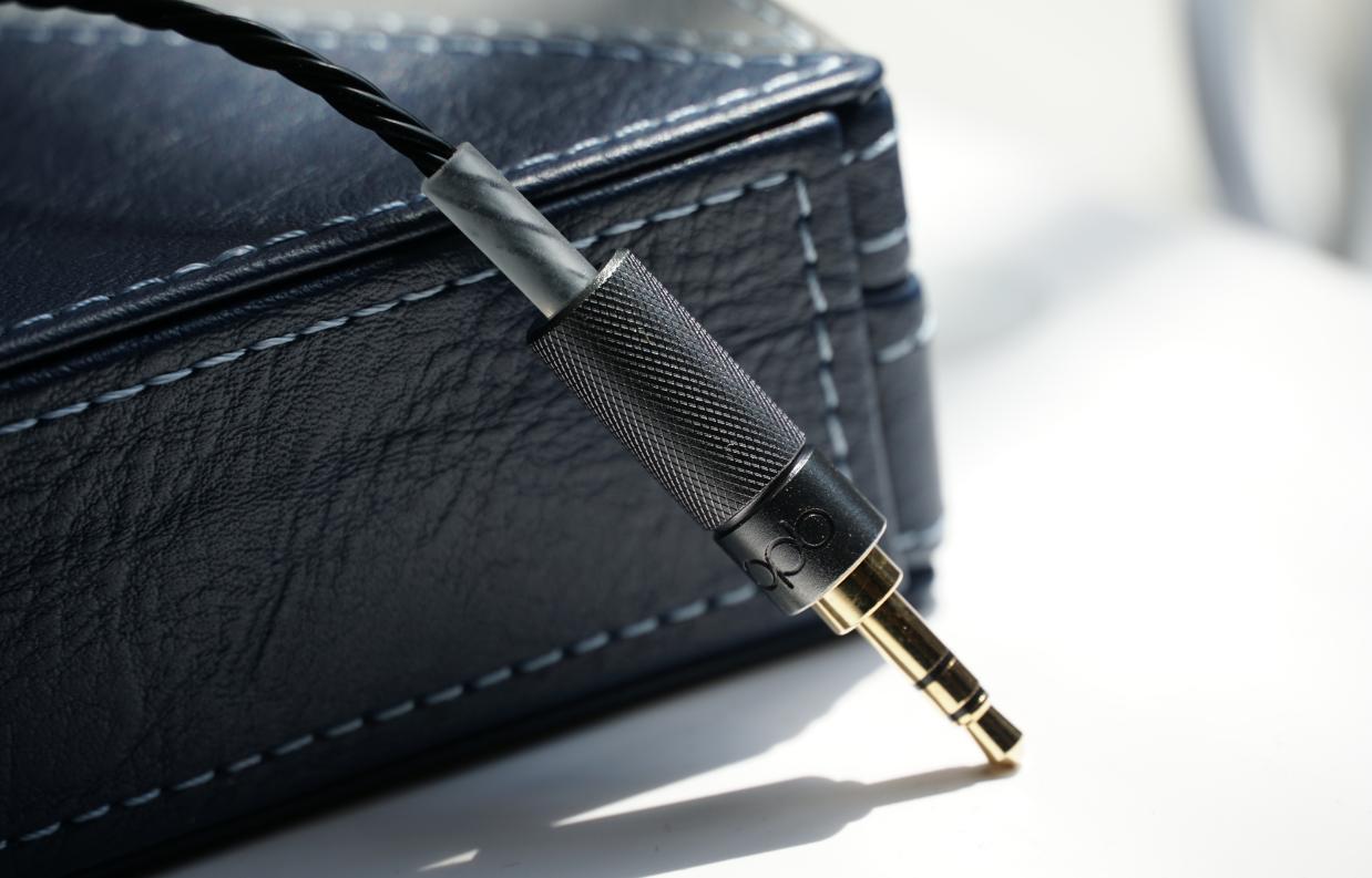 qdc天王星和森海ie100pro,璀璨的星qdc天王星圈铁耳机评测