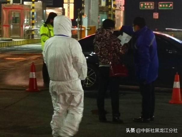 筑牢党员先锋模范作用,筑牢红色堡垒争当攻坚先锋