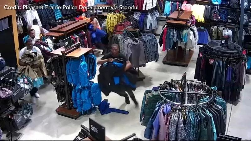 打劫！脱下你的THENORTHFACE