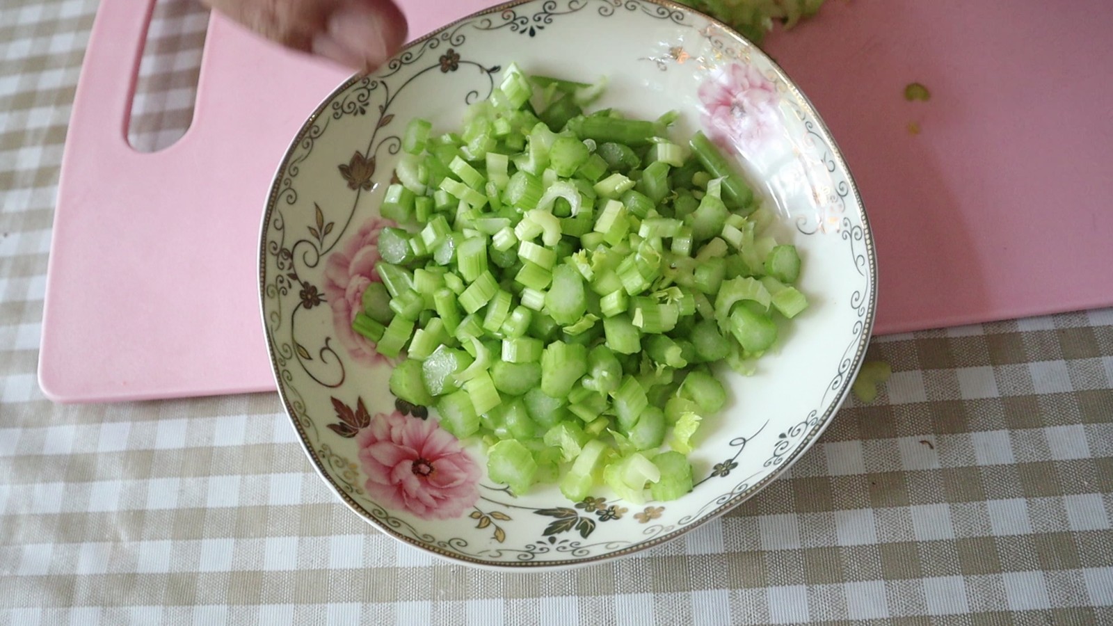 又滑又劲道的面条做法,自制面条筋道耐煮