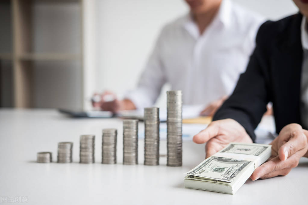 当会计的职业发展路径是怎样的,会计的职业前景