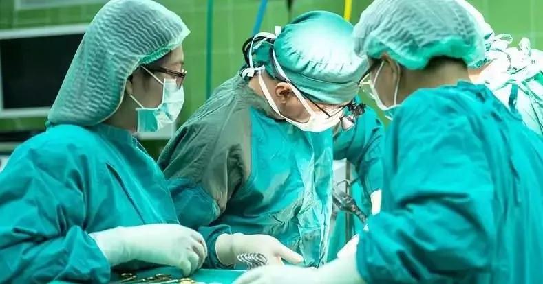 做手术为什么得穿内衣裤,做手术可以穿尿不湿吗