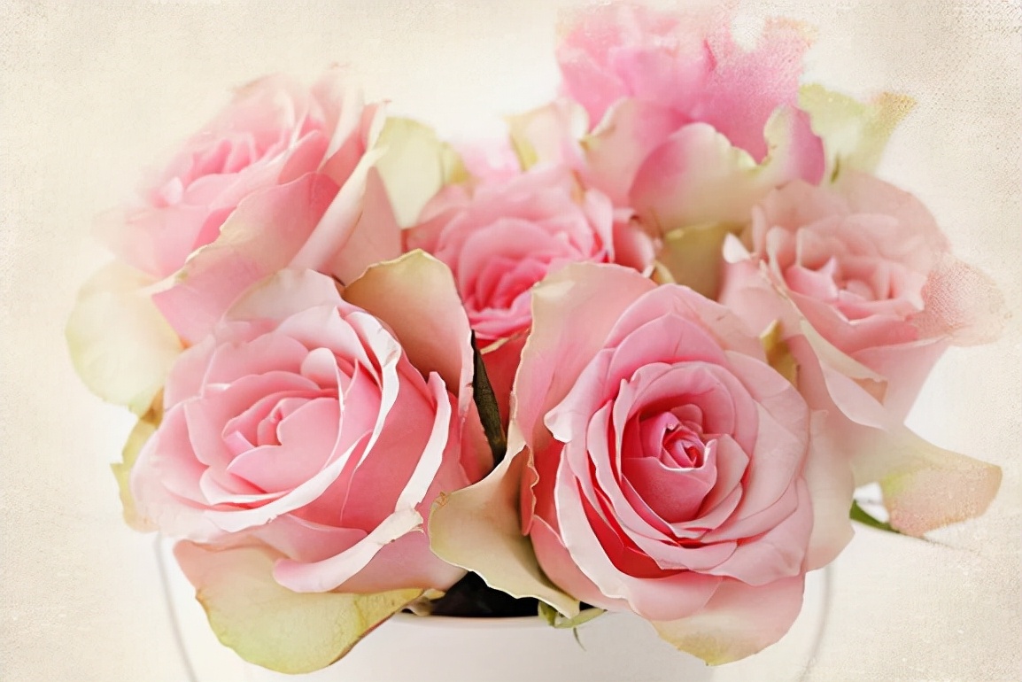 很想念一个人怎么给他发微信,如何给想念的人发微信