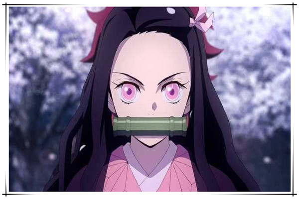 现实中出现二次元大眼会怎样？看到这对情侣，我全明白了