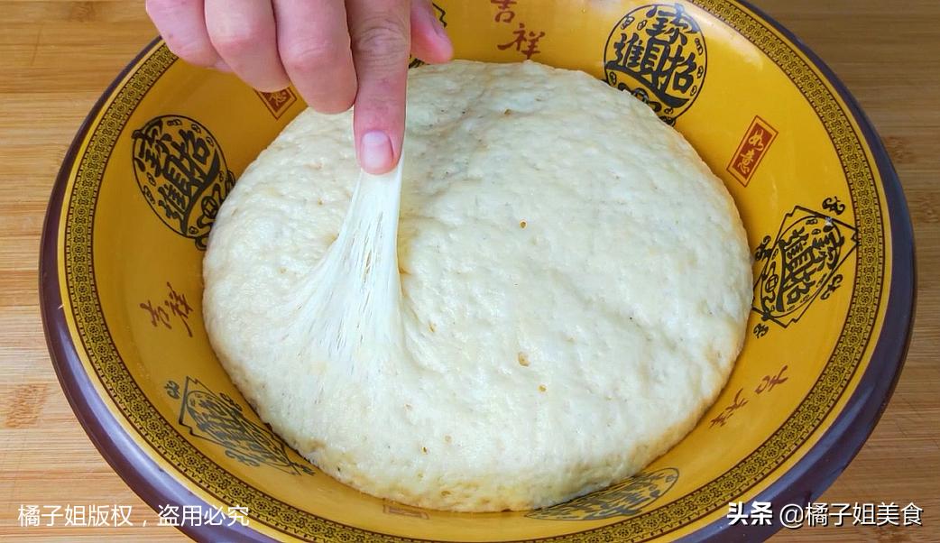 路边摊卖的空心油饼的做法,香酥薄脆空心大油饼小时候的味道