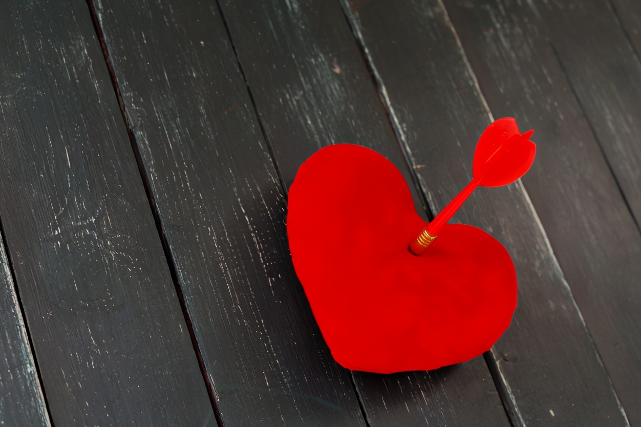 男人眼里的女人高情商,男人最放不下的是猫一样的女人