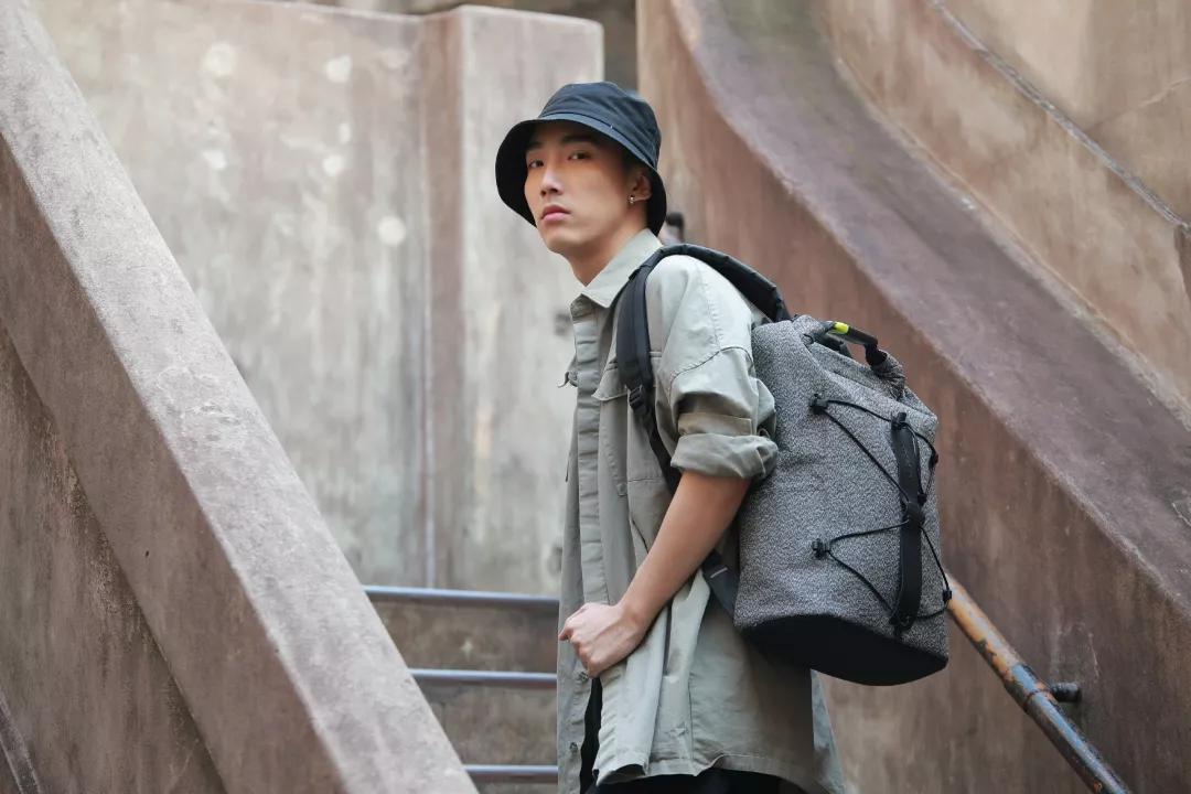 背包防盗小妙招,小偷最怕的双肩包