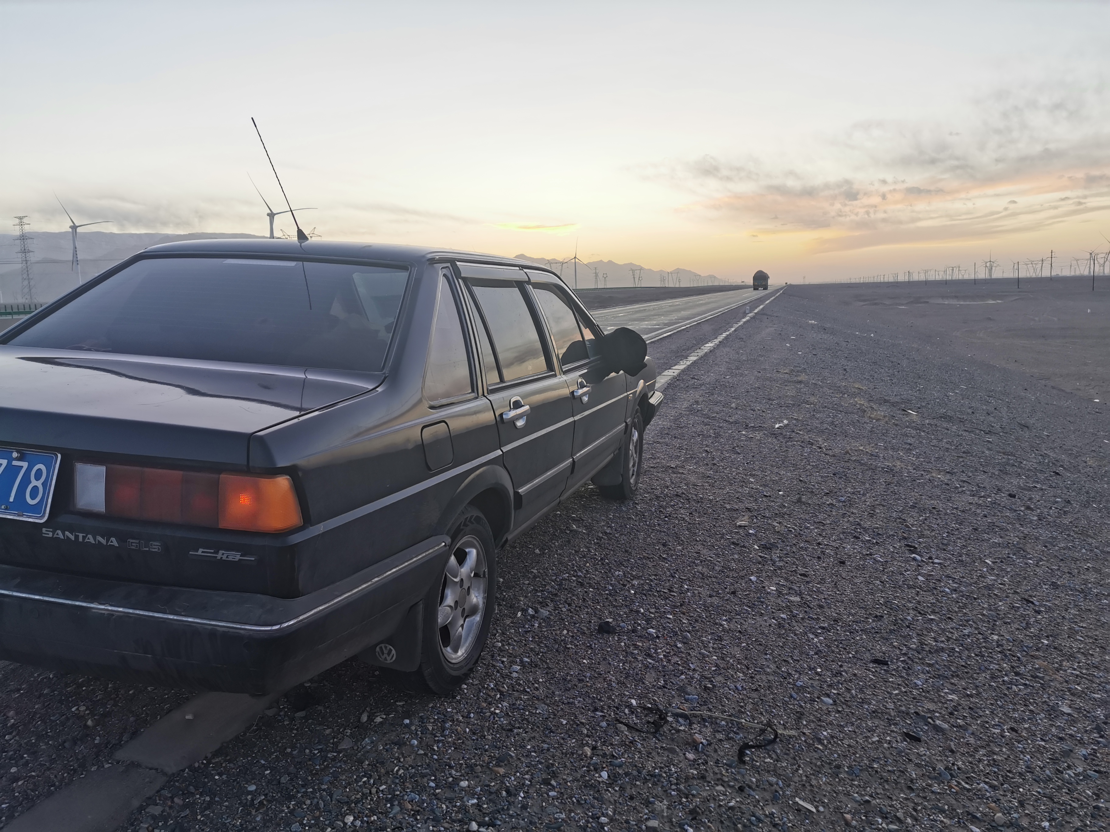 驾驶着二手桑塔纳诉述我的*藏西**之旅，一男人一辆车独自的旅行记