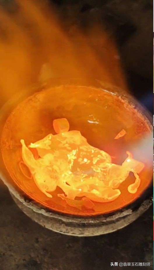 玉手镯断裂了值得修复吗,玉手镯裂了怎么修复