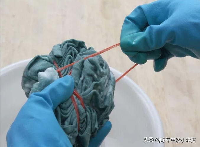 衣服扎染教程新手入门,扎染有图案的衣服