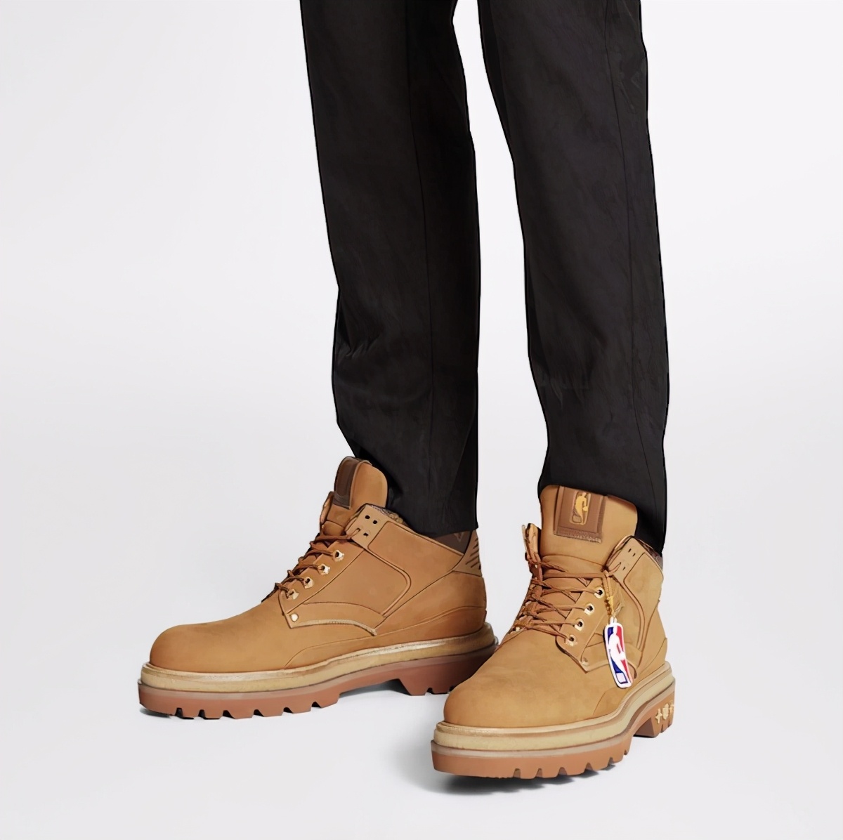 lv的nba联名款毛衣,lv与nba联名t恤