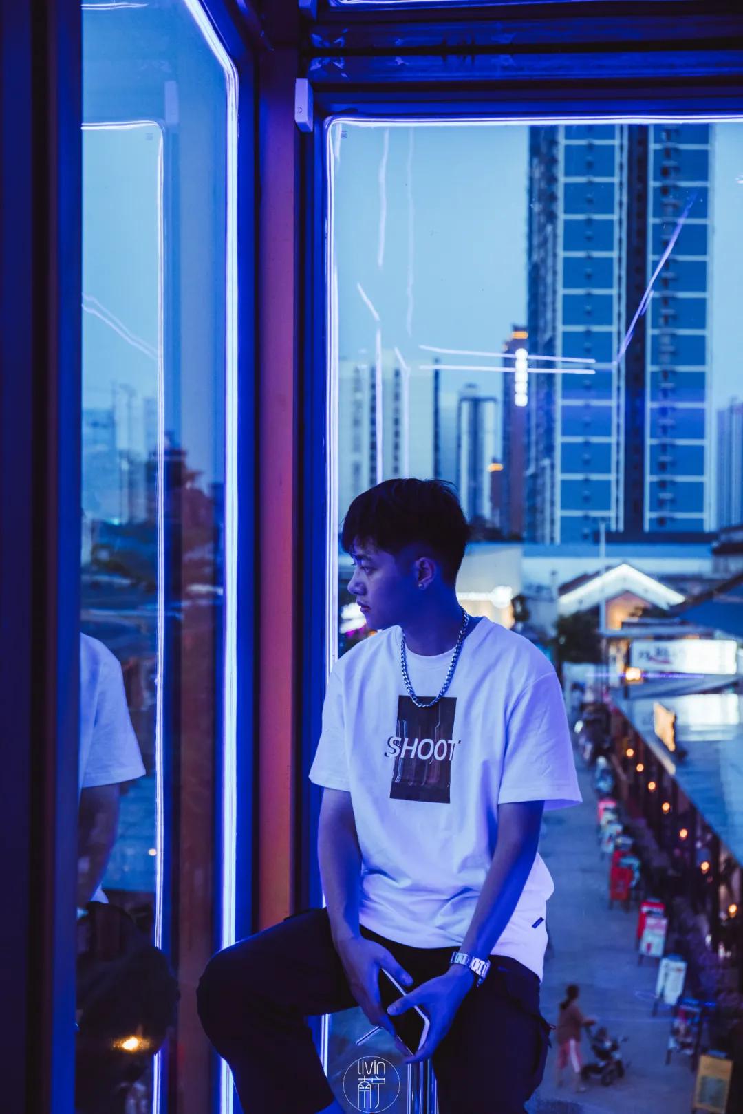 24小时无人自助酒吧投入多少,24小时的无人酒吧