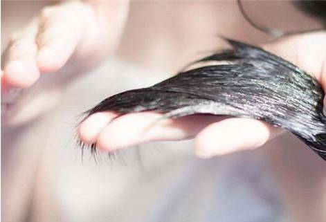 护发素同发膜有什么区别,护发素和发膜有什么区别呢