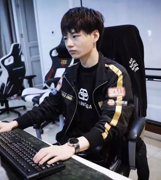 fpx夺冠赠送什么皮肤,fpx夺冠送紫色宝石