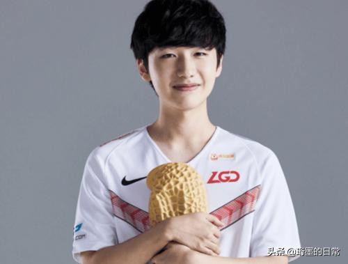 还记得那个银发天才打野吗？