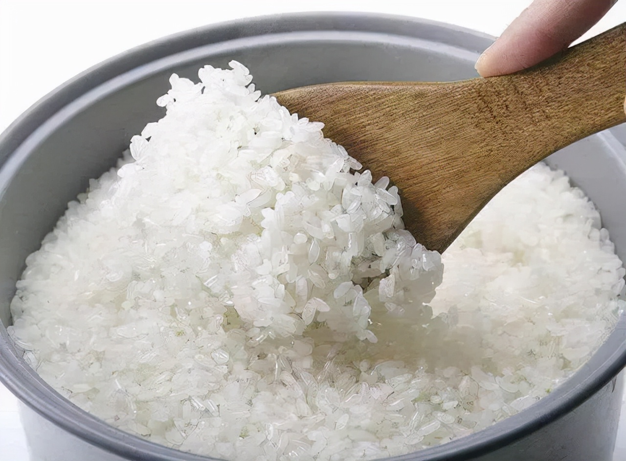 米饭如何蒸又软又香窍门,蒸米饭别再加水了教你好吃的做法