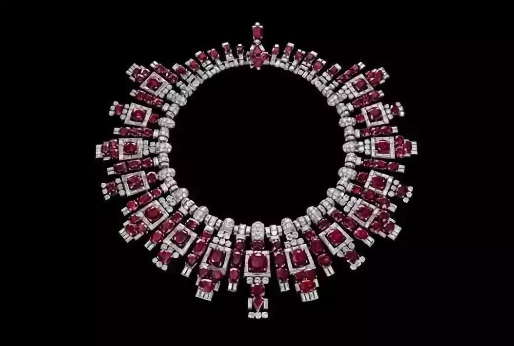 几十件天价珠宝被盗,震惊世界的珠宝盗窃案