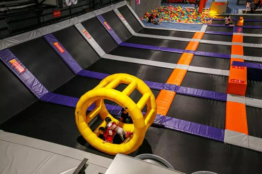 让全家老少玩上瘾的巨型嗨玩基地，1周年店庆活动炸翻全场！