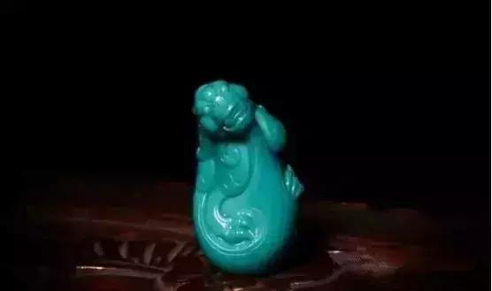 宝石并不一定按颜色命名，90%的人都曾被忽悠过