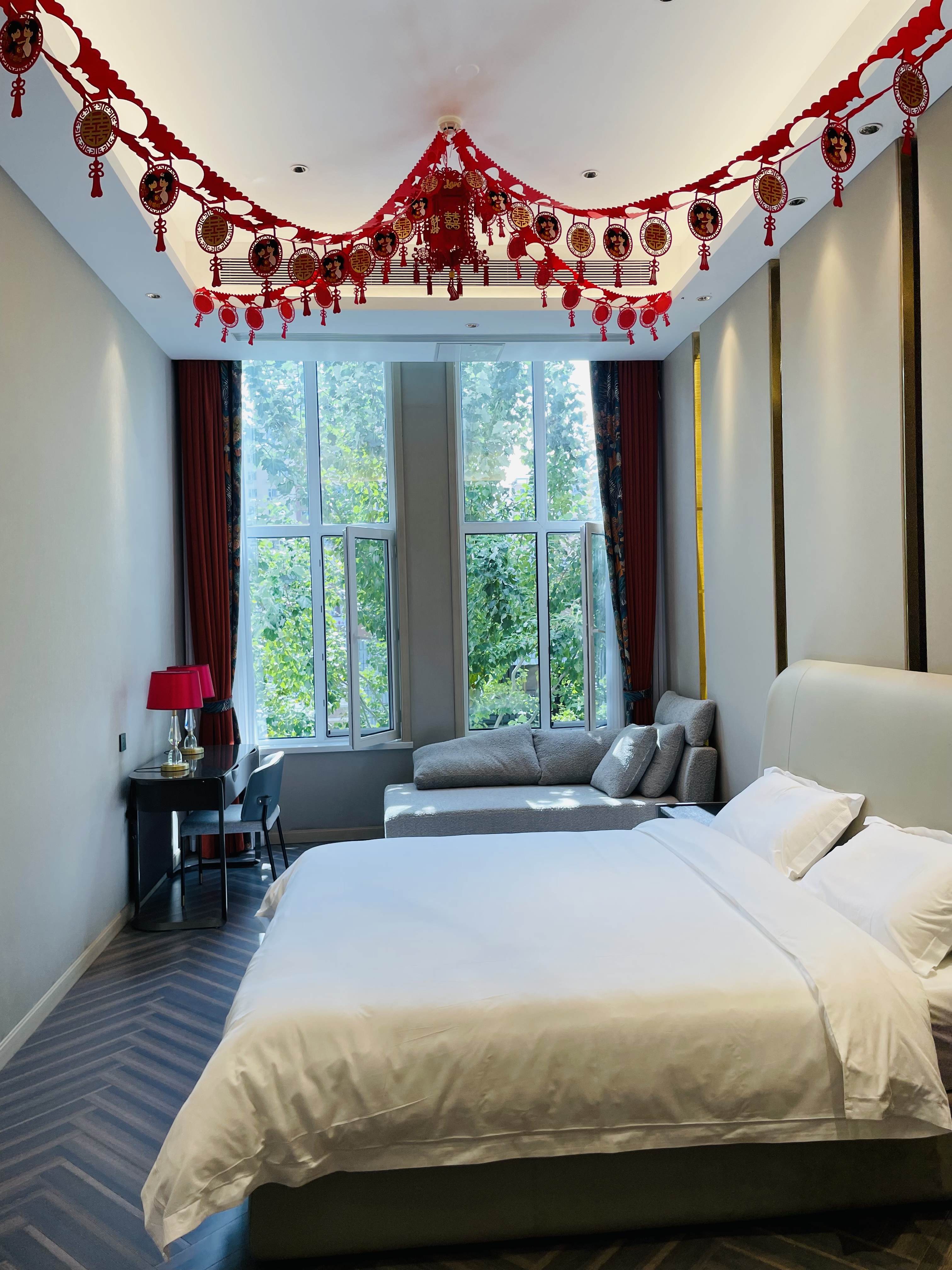 在长春，没想到结婚居然是这么浪漫的一件事，这环境和菜品无敌了