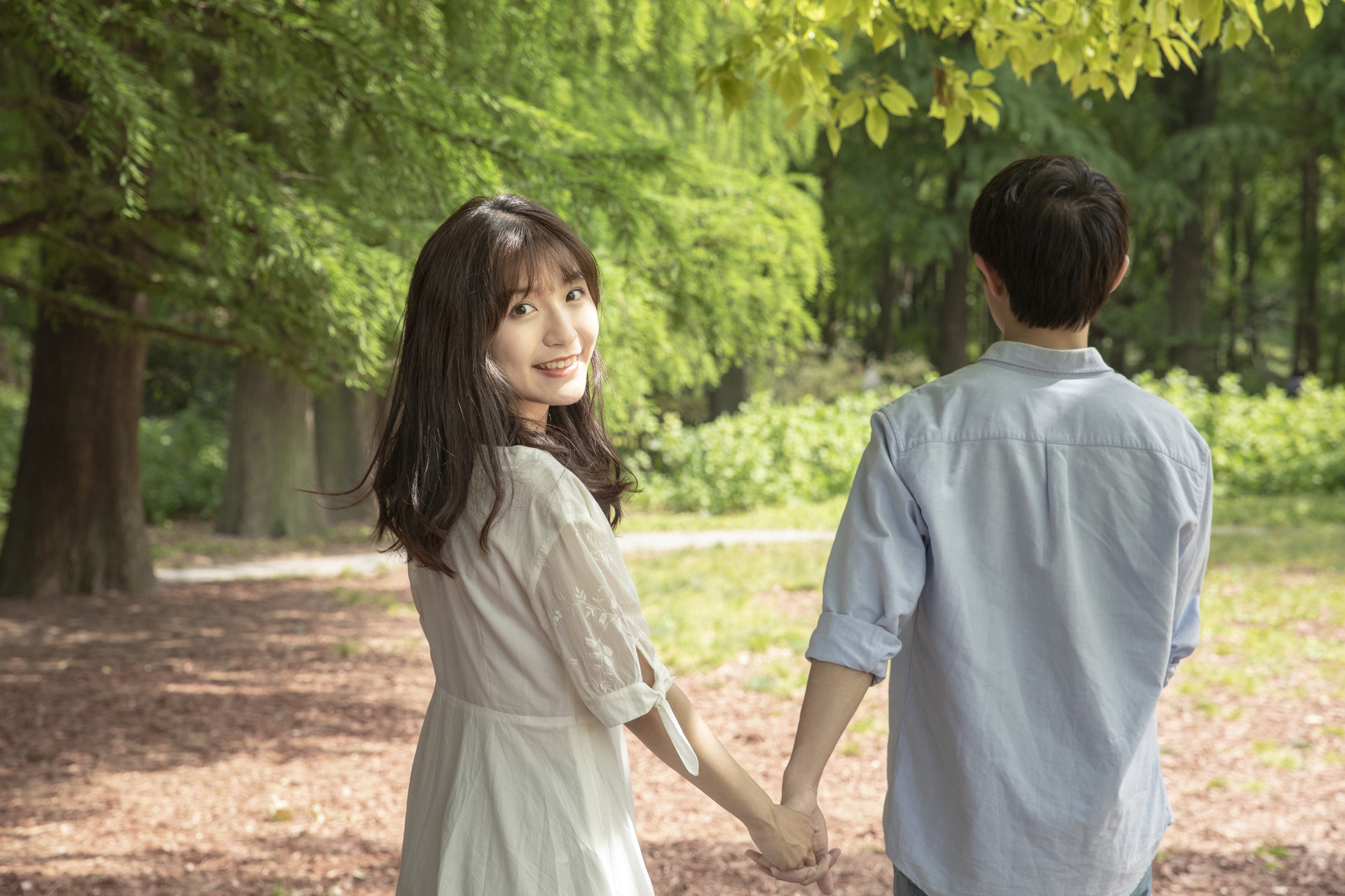 惹女朋友生气了怎么高情商哄句子,女朋友生气怎么哄三个步骤