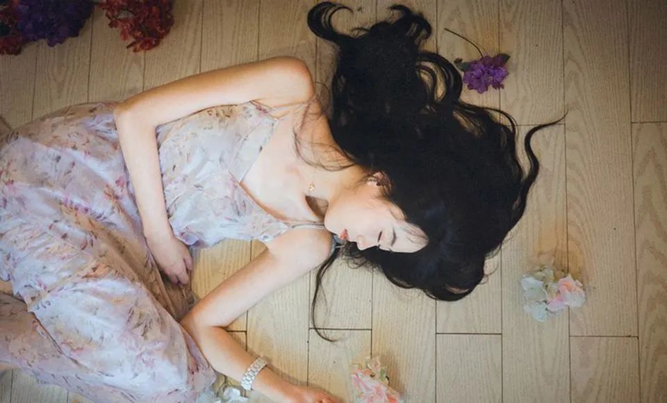 瑜伽减手臂拜拜肉最有效的动作,瑜伽中哪个体式可以改善内脏下垂