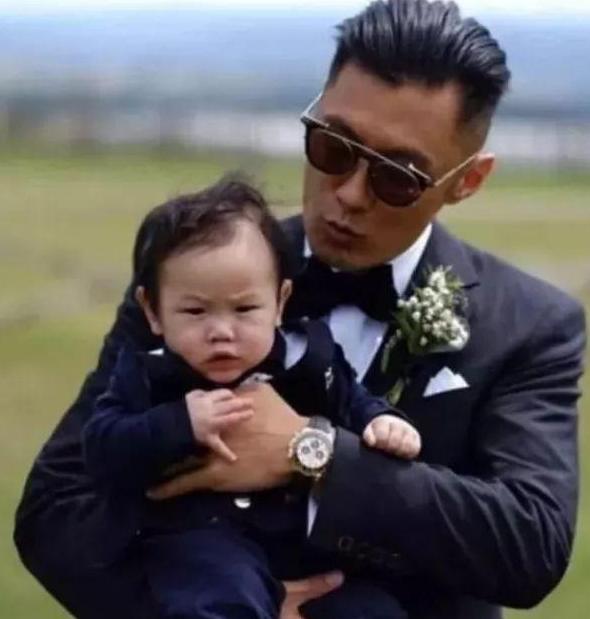 余文乐同款劳力士夜晚效果,劳力士余文乐鬼市