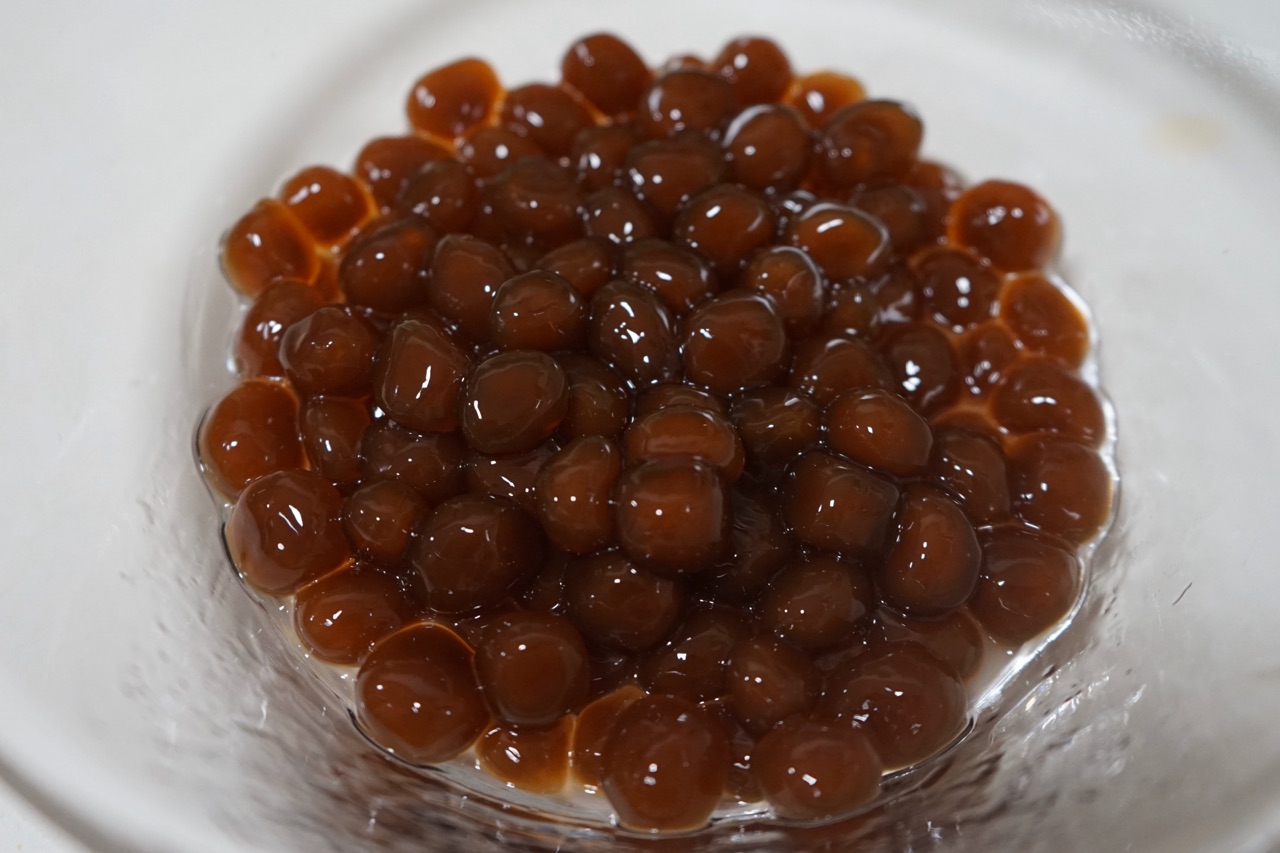 奶茶里的珍珠用糯米怎么做,奶茶珍珠正宗做法用什么粉