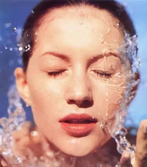 9岁脸上长黑头粉刺怎么去掉,鼻子上的黑头粉刺到底能不能去掉