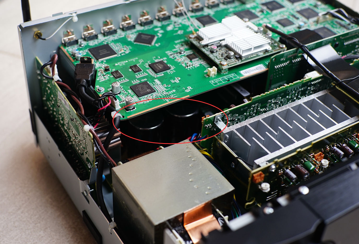 马兰士功放7013视频测试,马兰士sr7013推2.0落地箱