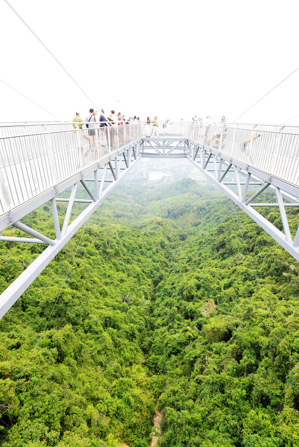 海南呀诺达热带雨林文化旅,三亚诺达雨林旅游攻略
