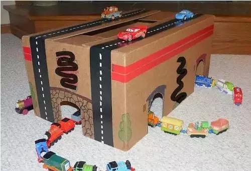 废旧纸盒制作儿童玩具房子,用纸箱做大黄蜂汽车详细教程