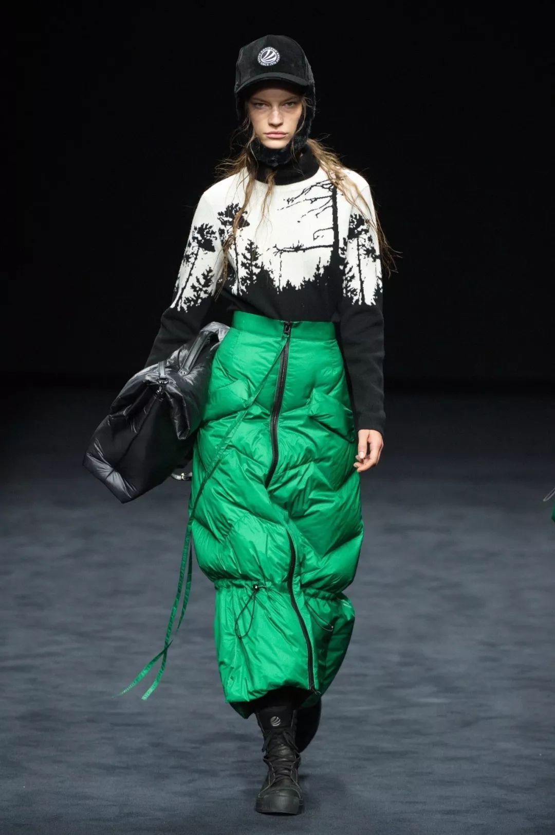 羽绒服太肥大太臃肿了怎么办,羽绒服穿肥点好还是瘦点好看