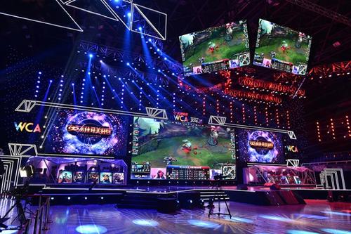 足球游戏玩fifa还是实况比较好玩,足球游戏fifa和实况的区别在哪了