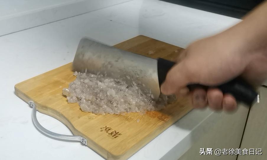 基围虾虾头去掉后怎么做,基围虾虾尾怎么做才又鲜又嫩