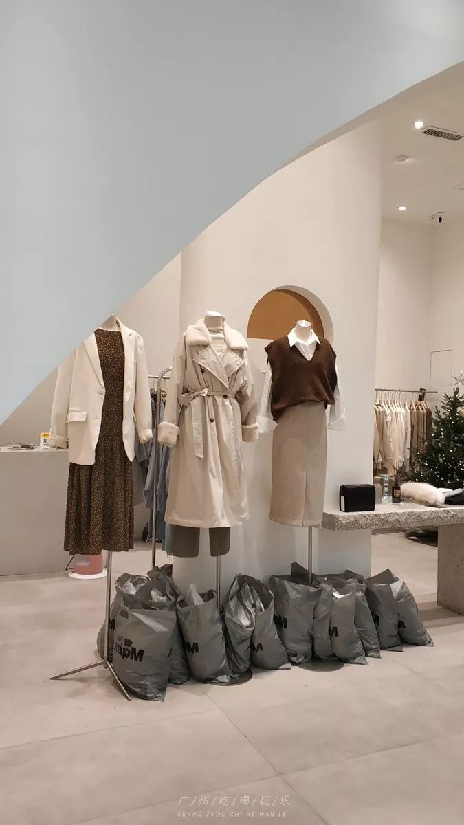 韩国东大门档口服装批发市场图片,韩国东大门服装批发有几个大楼