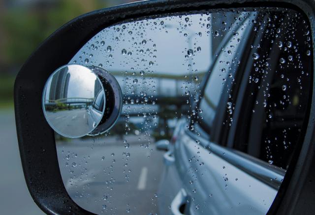 在路边临时停车位停车怎样操作,路边停车没有停车位怎么办