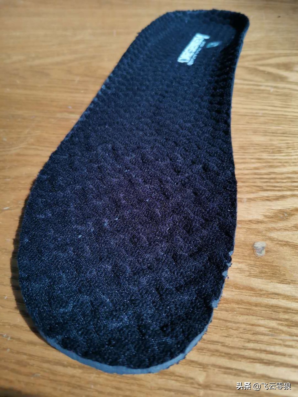 中羽评测刀锋7500,中羽论坛入门羽毛球鞋