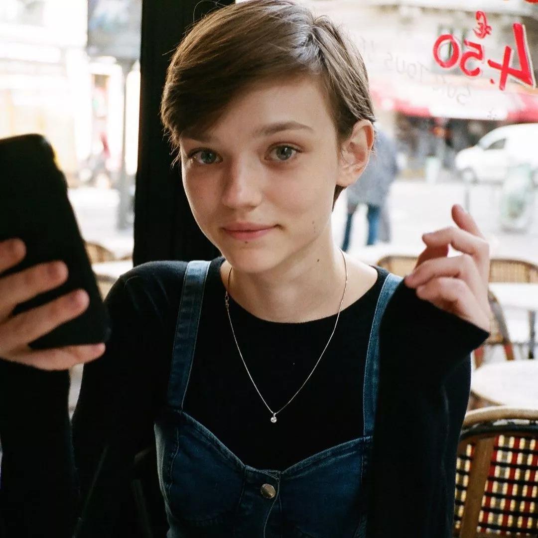 圆脸发型女2021流行发型减龄,40-50岁圆脸减龄发型最新